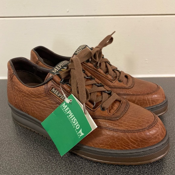 dark brown tennis shoes women's